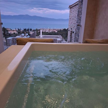 Mani Luxury Suites And Studios In Gytheio With Private Pools Екстер'єр фото