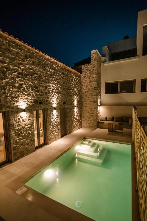 Mani Luxury Suites And Studios In Gytheio With Private Pools Екстер'єр фото