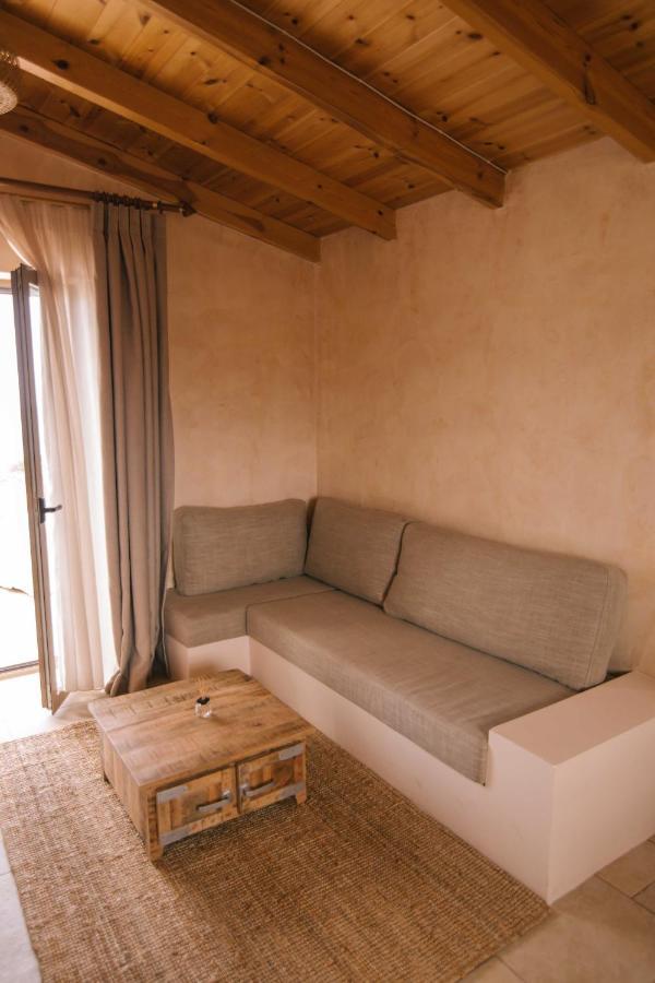 Mani Luxury Suites And Studios In Gytheio With Private Pools Екстер'єр фото