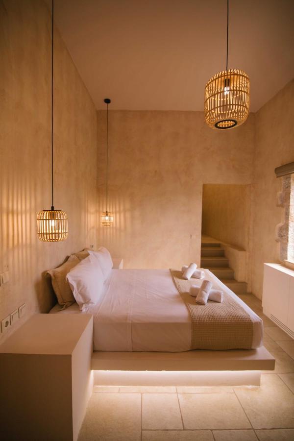 Mani Luxury Suites And Studios In Gytheio With Private Pools Екстер'єр фото