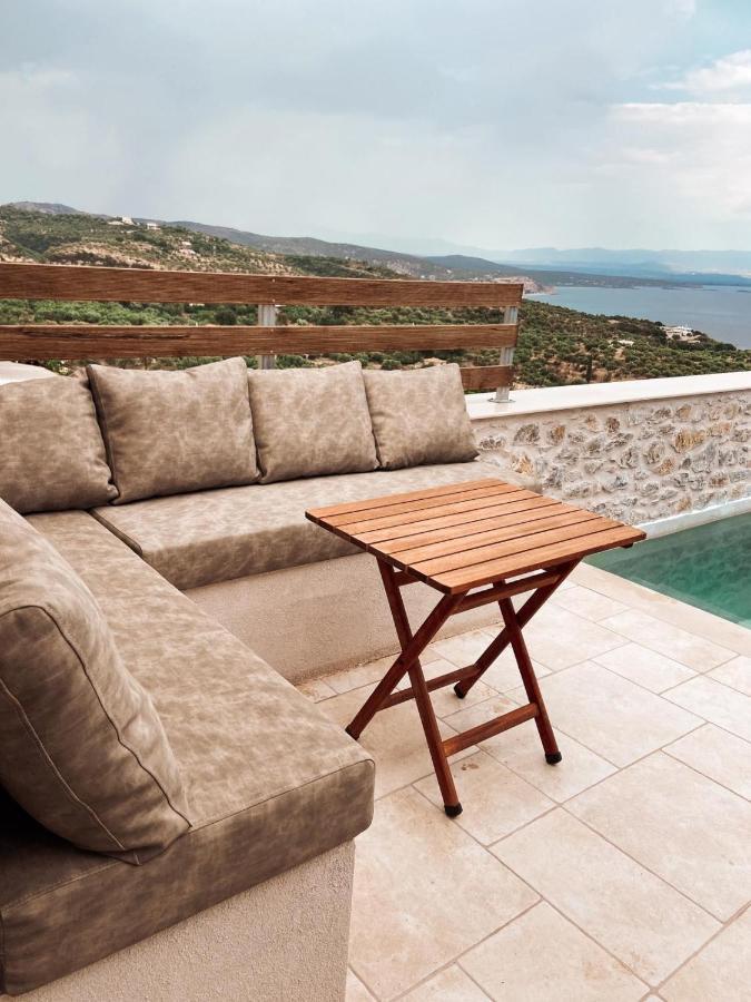 Mani Luxury Suites And Studios In Gytheio With Private Pools Екстер'єр фото