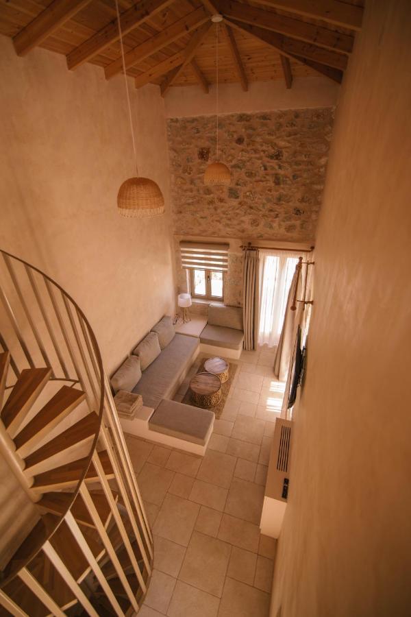 Mani Luxury Suites And Studios In Gytheio With Private Pools Екстер'єр фото