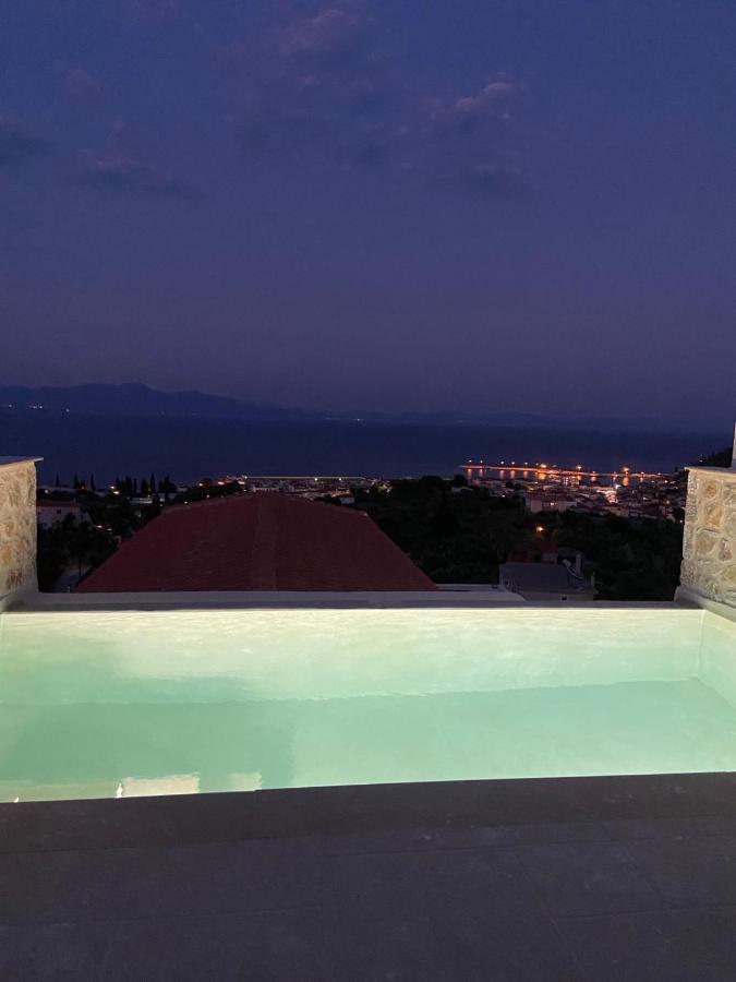 Mani Luxury Suites And Studios In Gytheio With Private Pools Екстер'єр фото