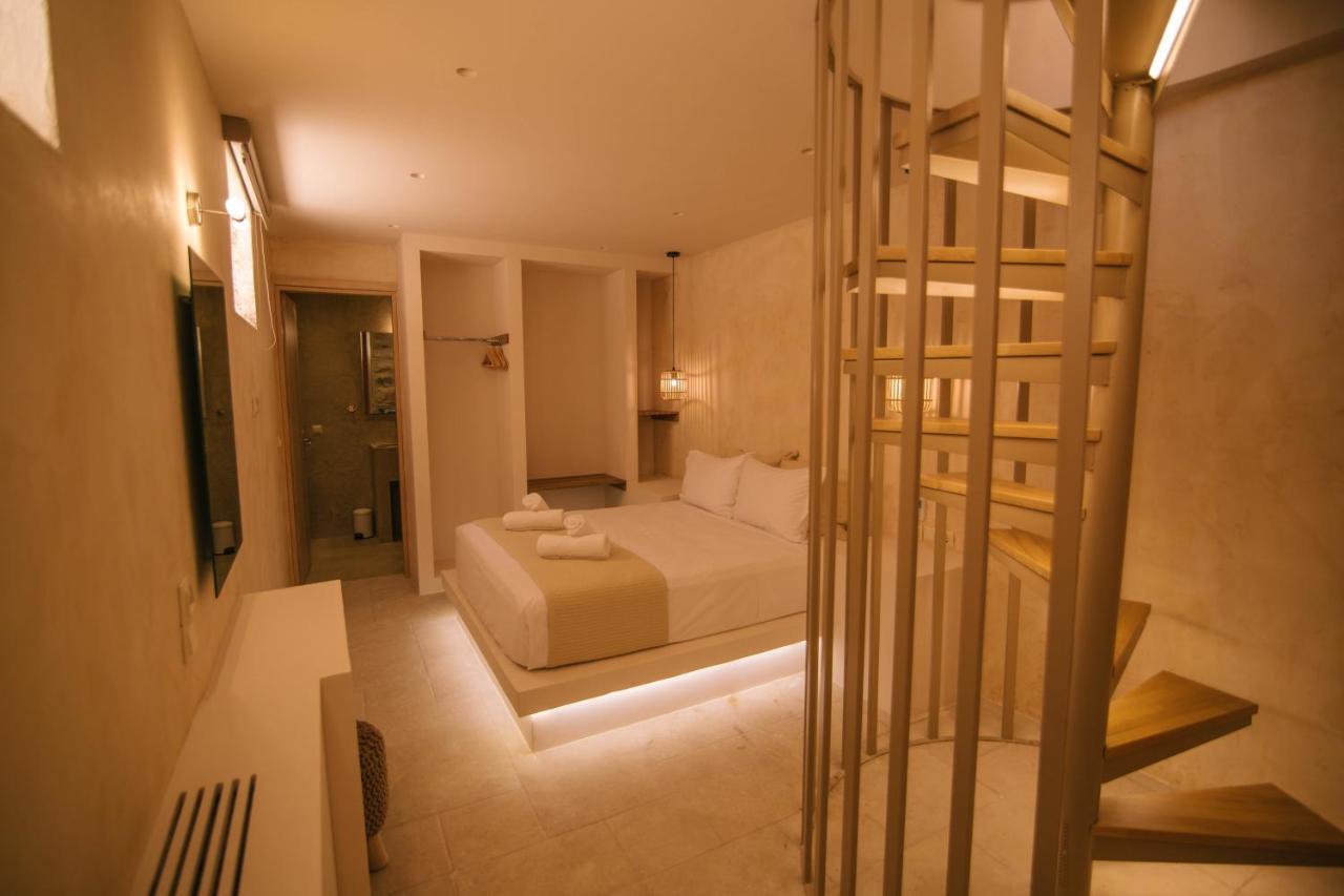 Mani Luxury Suites And Studios In Gytheio With Private Pools Екстер'єр фото
